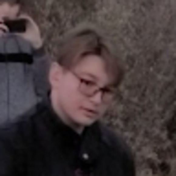 Meet your Posher, Ian - Picture 1 of 1